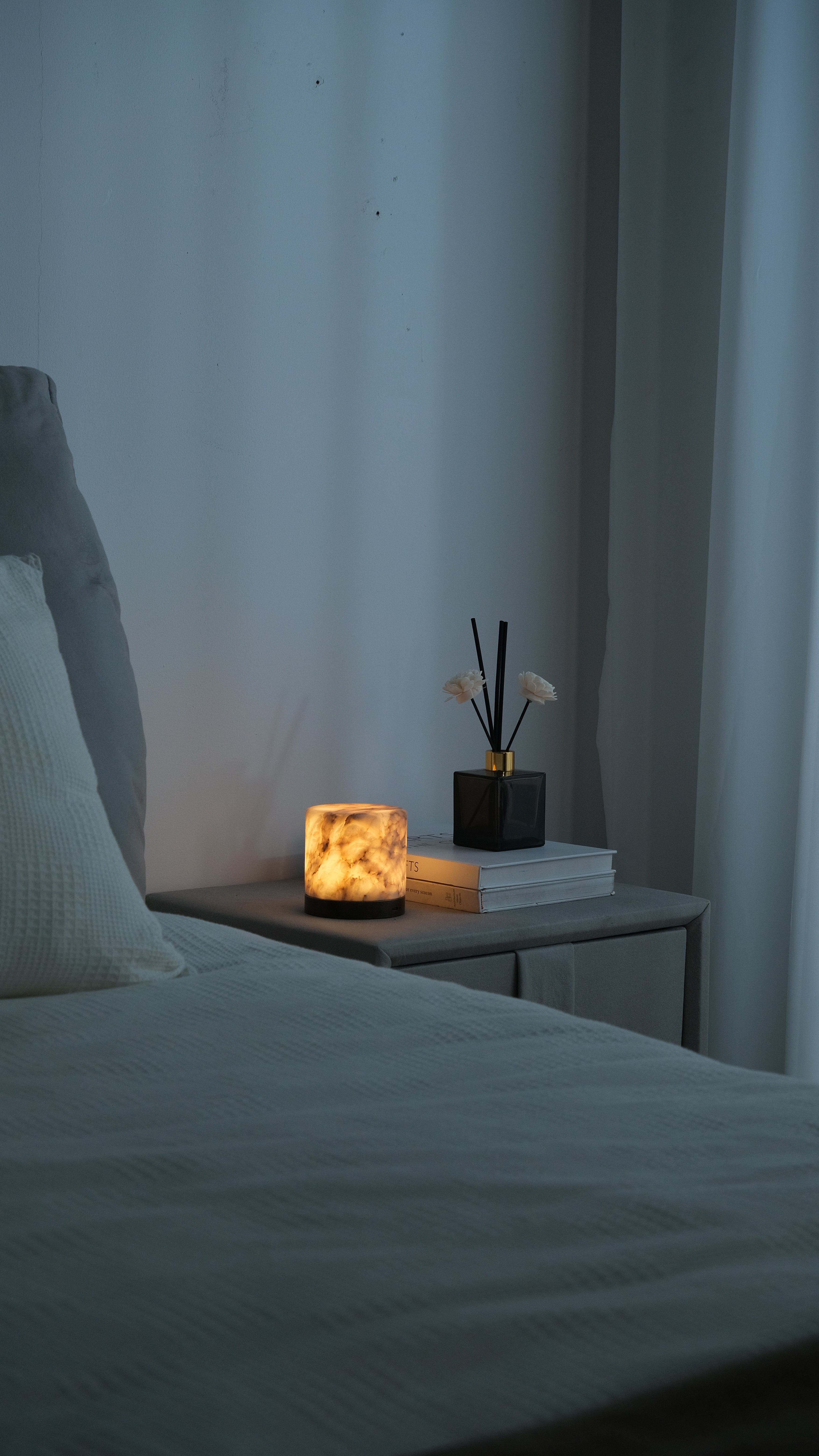 Cylinder Alabaster Night Table Lamp - Yun